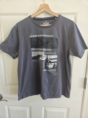 Bare Denim Gray Graphic Youth T-Shirt Of Flying Legend- Size XL